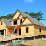 Zgodnie z aktualnymi przepisami nowo stawiane domy muszą być ekonomiczne.